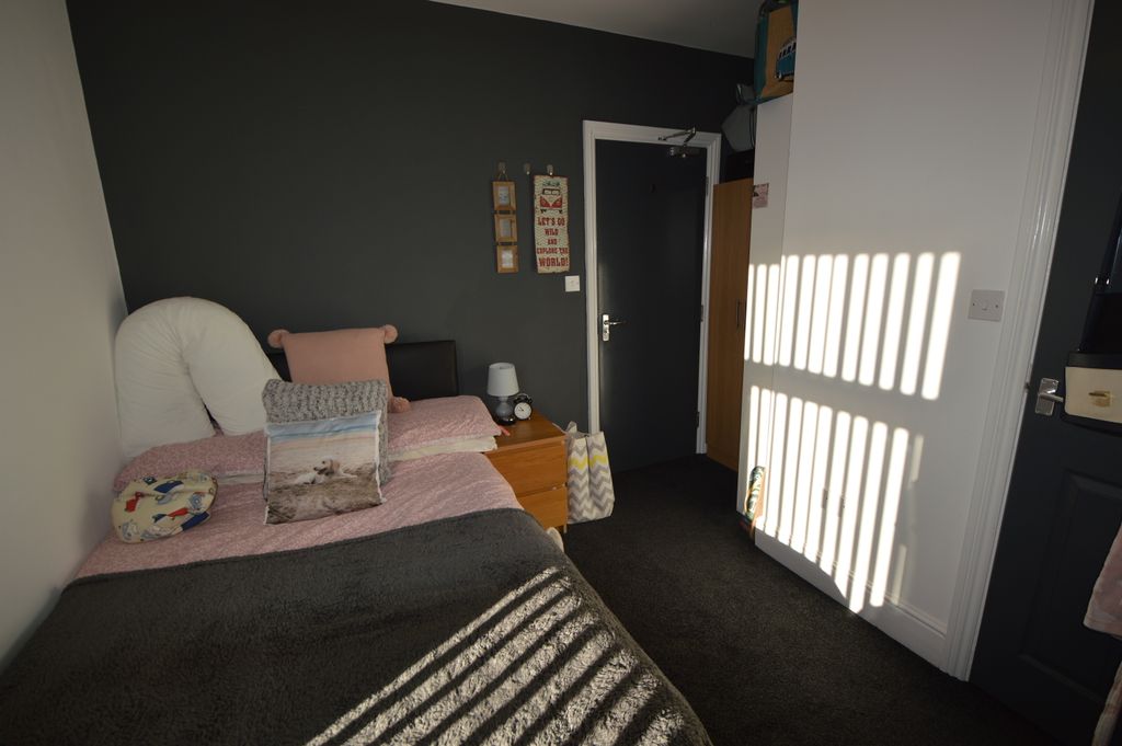 Property photo 3 of 3