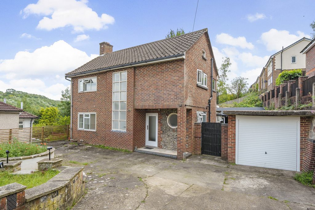 Property photo 1 of 23