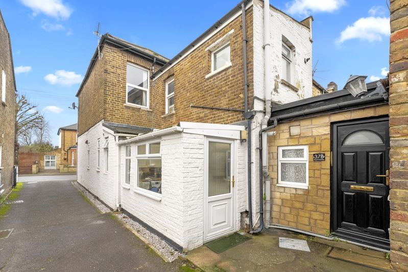 Property photo 1 of 19 Photo 17