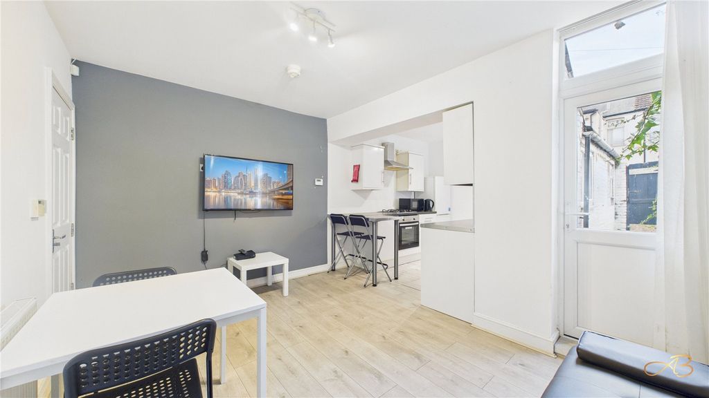 Property photo 3 of 4 Picture No. 03