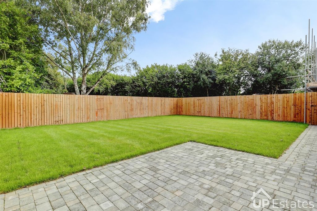 Property photo 3 of 20