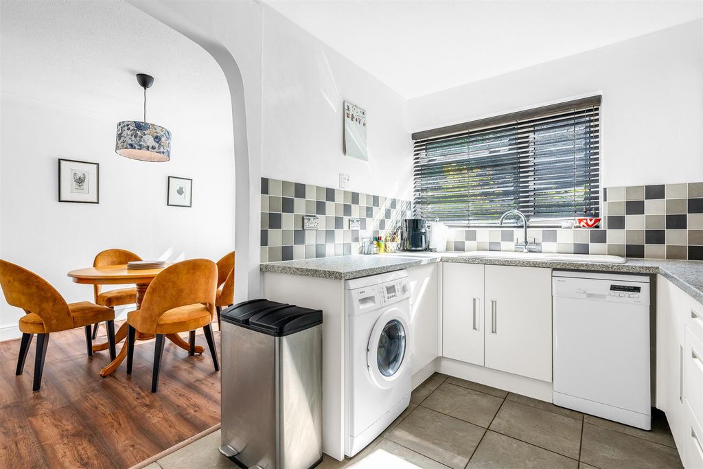 Property photo 3 of 22 Interanl-2.Jpg