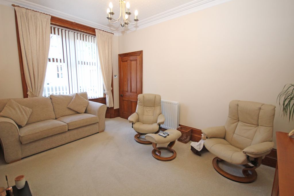 Property photo 3 of 40