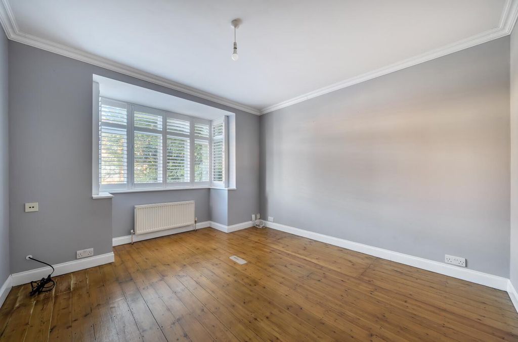 Property photo 3 of 16 1362884-16-68E3F592Ac8Af.Jpg