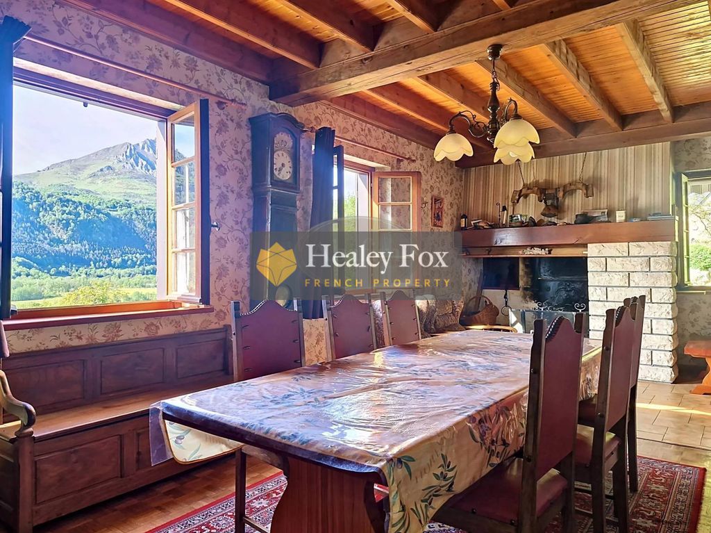 Property photo 3 of 18 c3A3c6A94B661728Abd1E6E6c33895B9