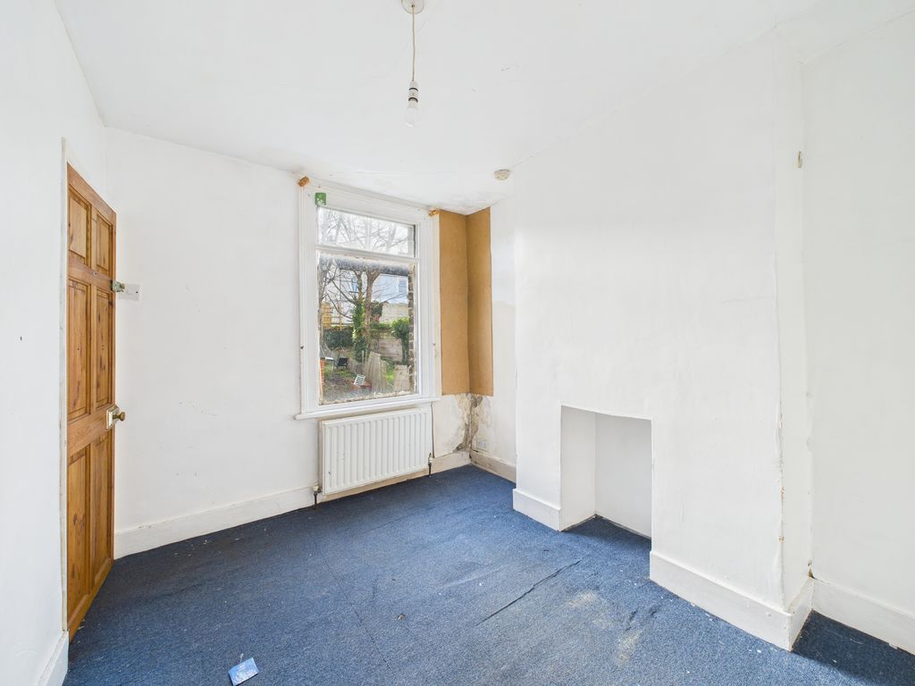 Property photo 3 of 11 Photo 3