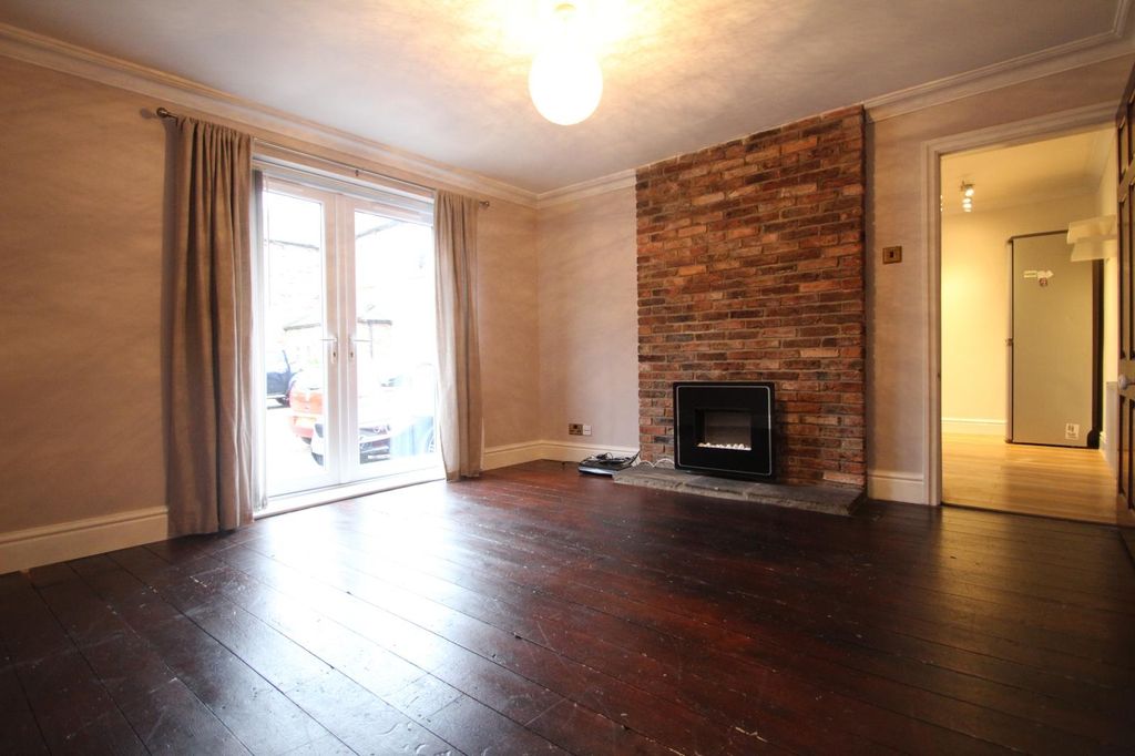 Property photo 2 of 7 Living Room