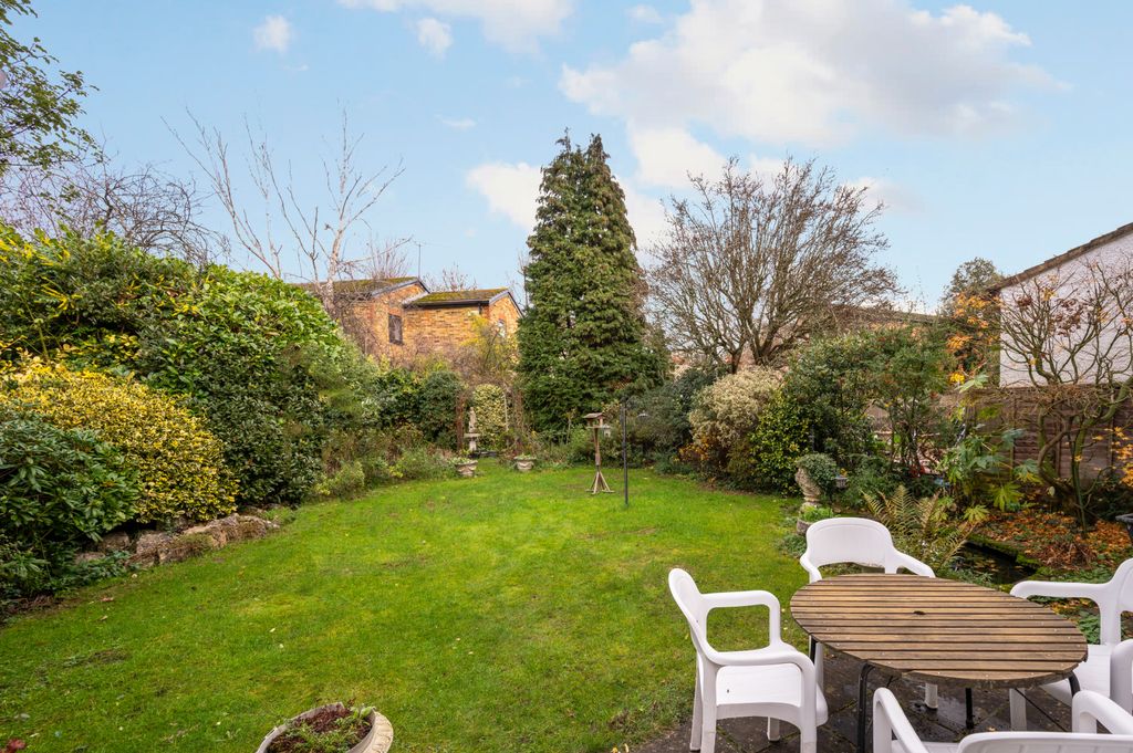 Property photo 3 of 18 Picture No. 11