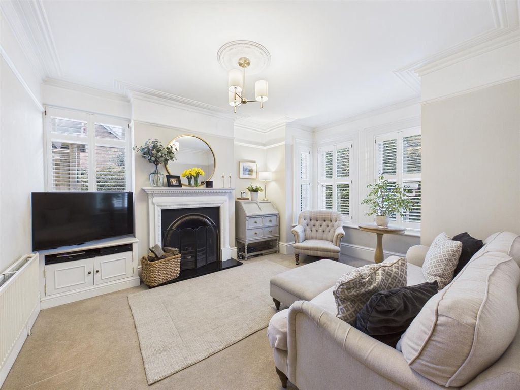 Property photo 2 of 29