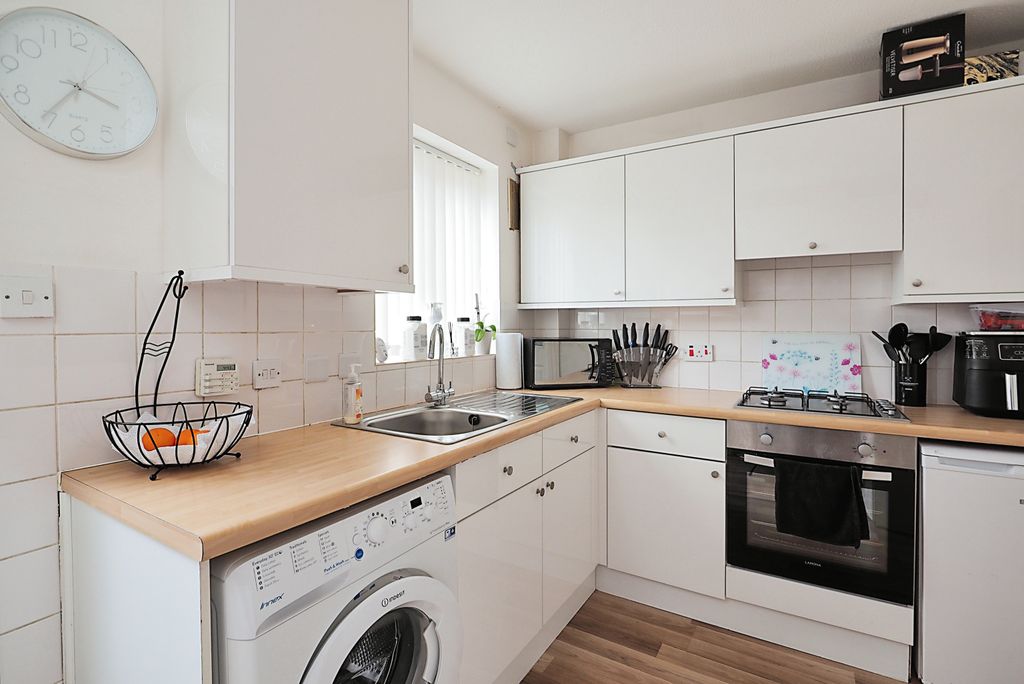 Property photo 3 of 10