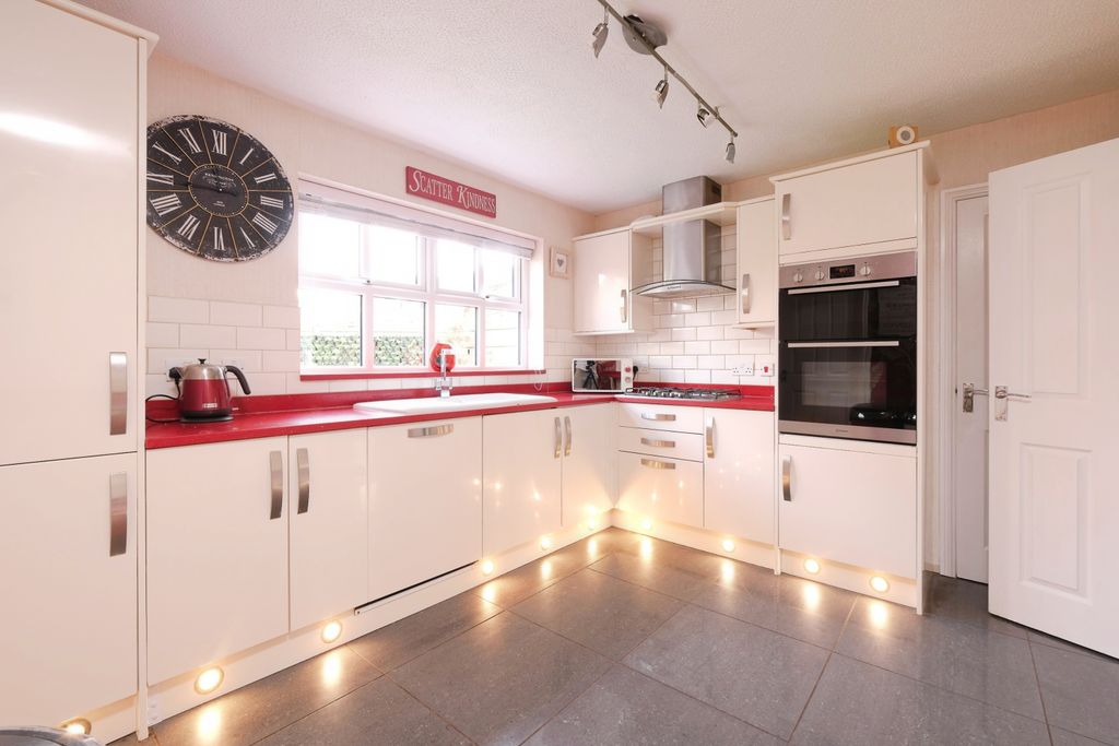 Property photo 2 of 15 Kitchen