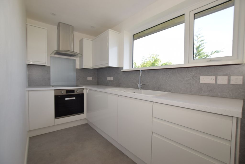 Property photo 2 of 12 Kitchen 1