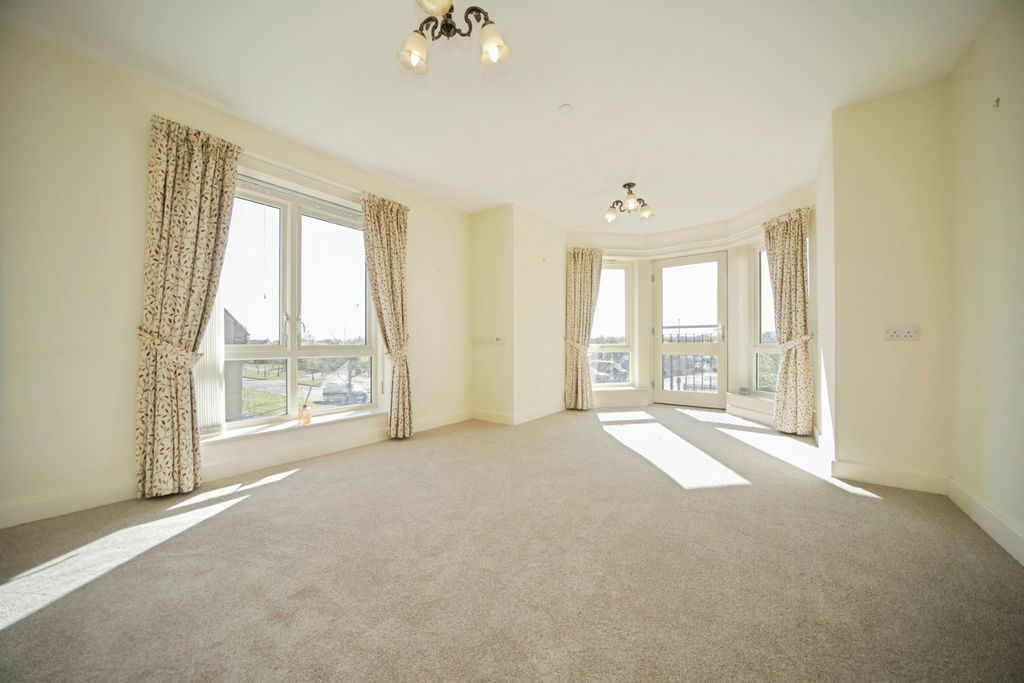 Property photo 3 of 12 Pbox-Img.Jpg