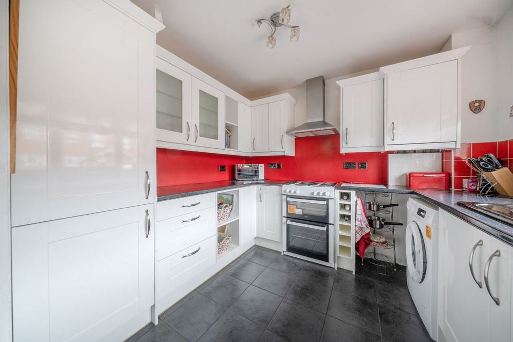 Property photo 2 of 10 15110758