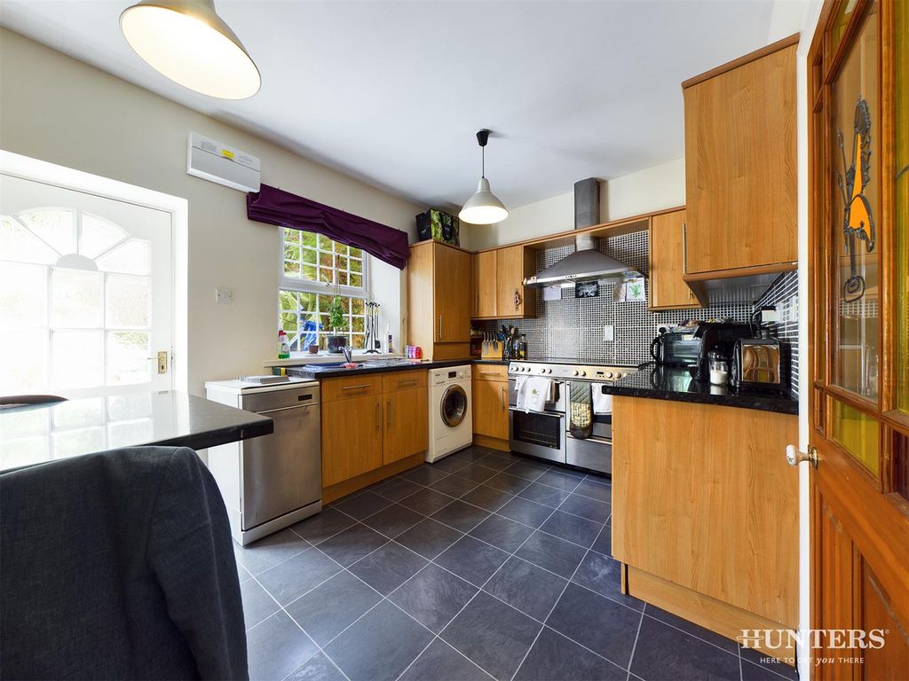 Property photo 3 of 12 Cam00893P1-Pr0099-Still08.Jpg