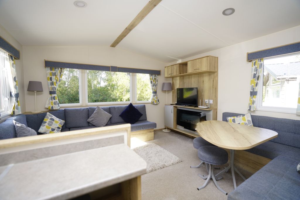 Property photo 3 of 27