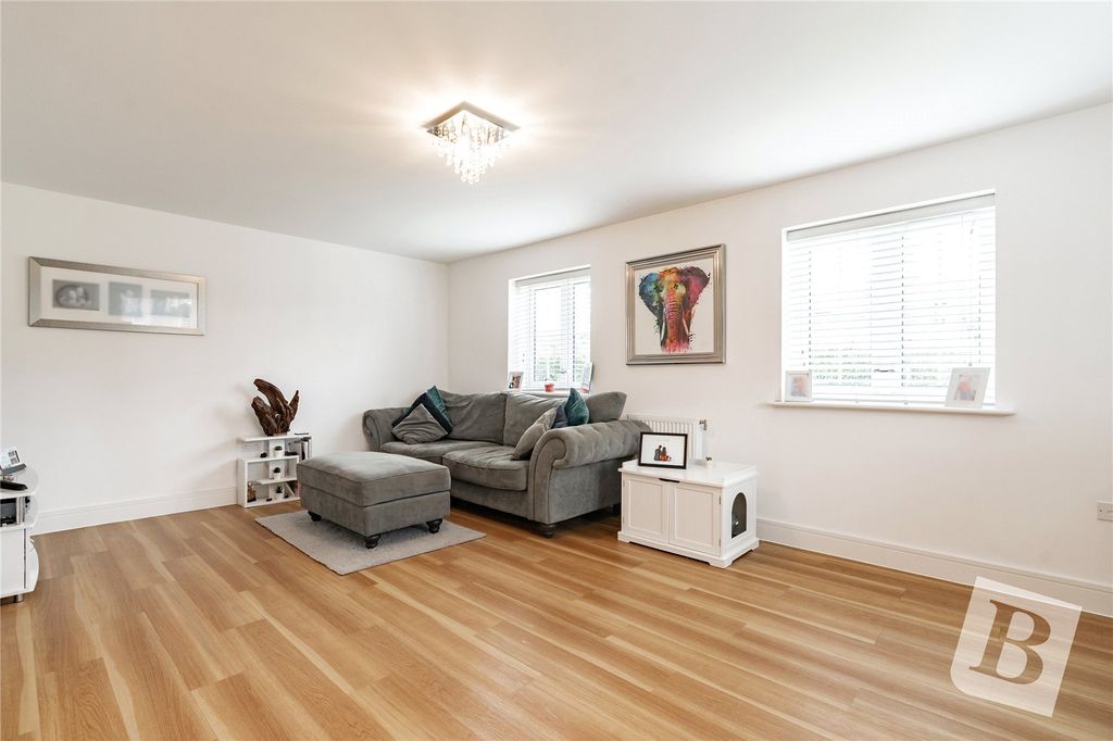 Property photo 3 of 12 Lounge/Diner