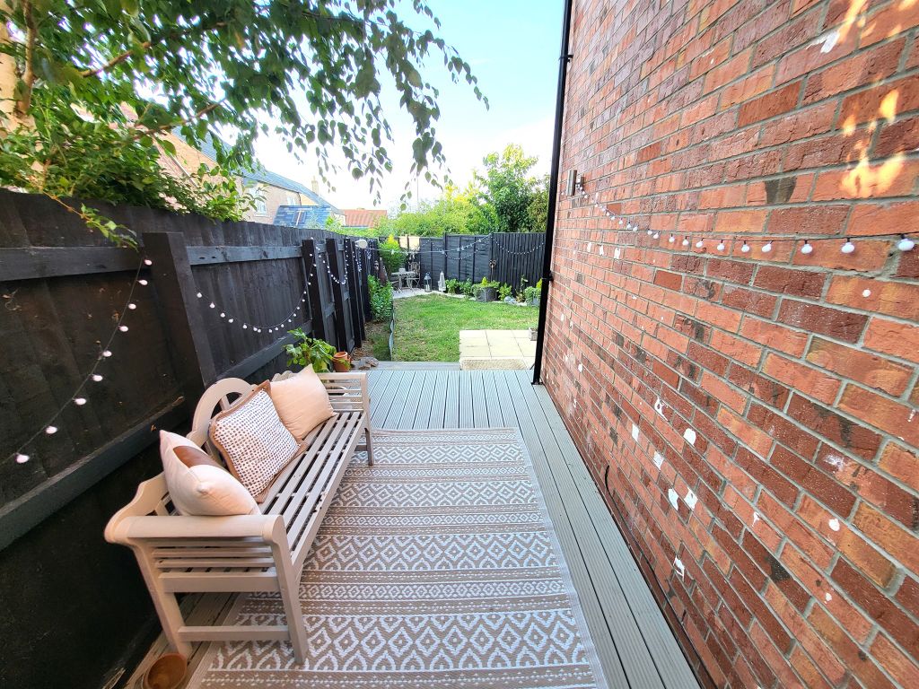 Property photo 2 of 20