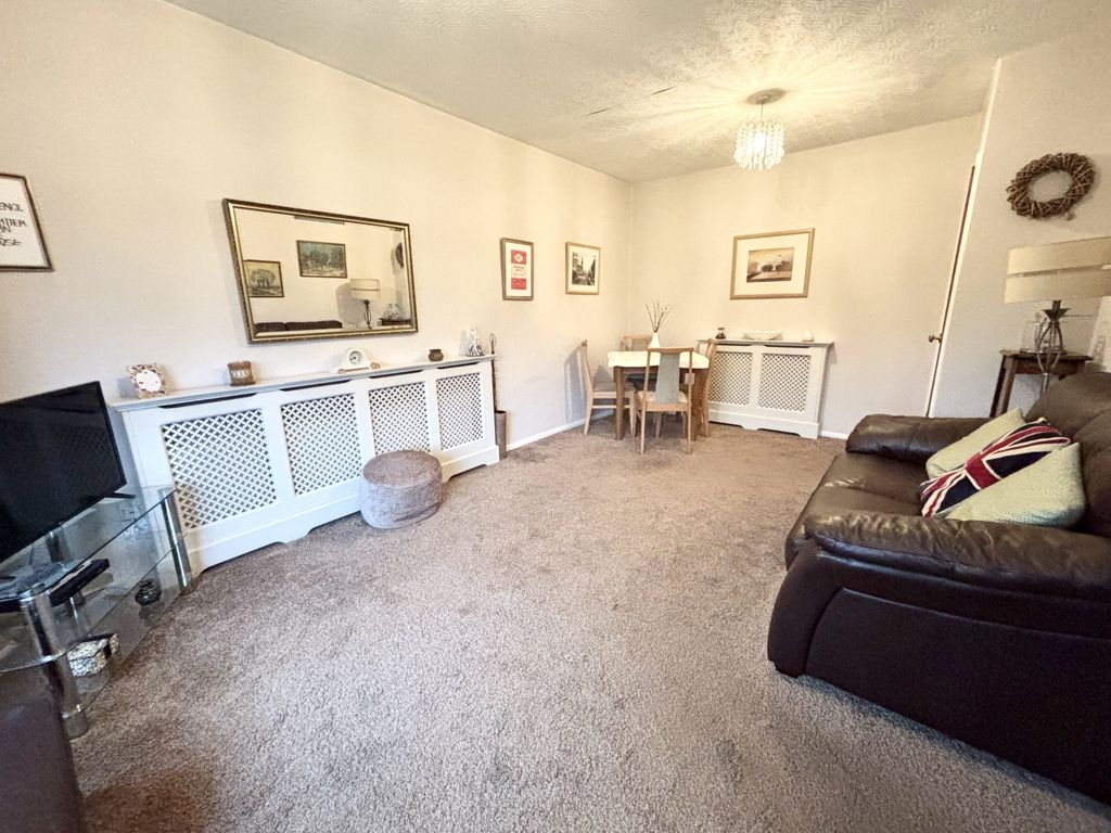 Property photo 2 of 15 Img_2518