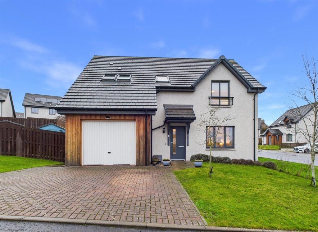 Property photo 1 of 21 Cam01486G0-Pr0952-Still015.Jpg