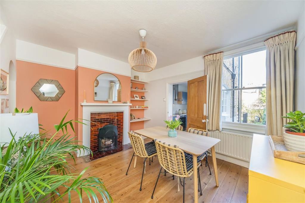 Property photo 3 of 8