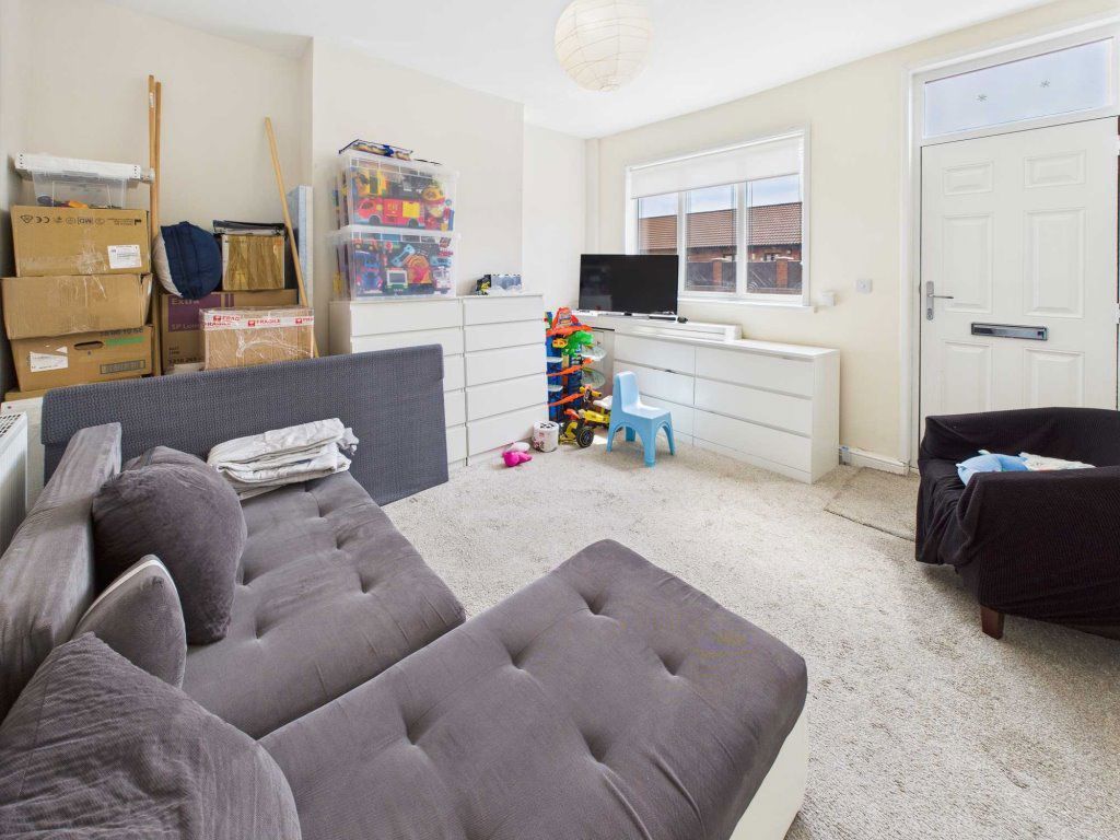 Property photo 2 of 8