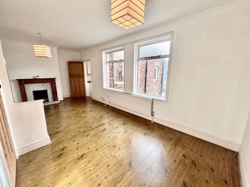 Property photo 3 of 6 Photo 6