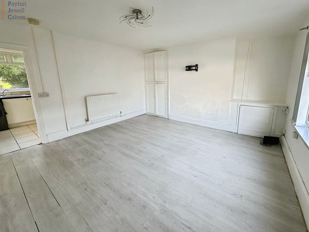 Property photo 2 of 11 Not Specified