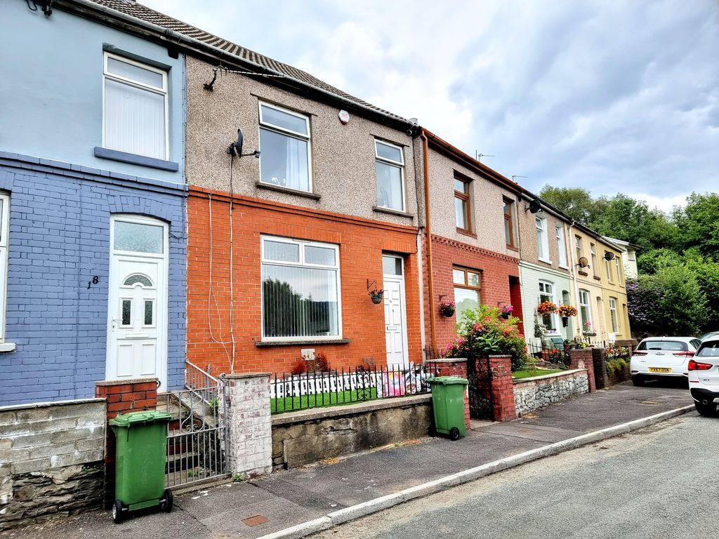 Property photo 1 of 8 Bedroom