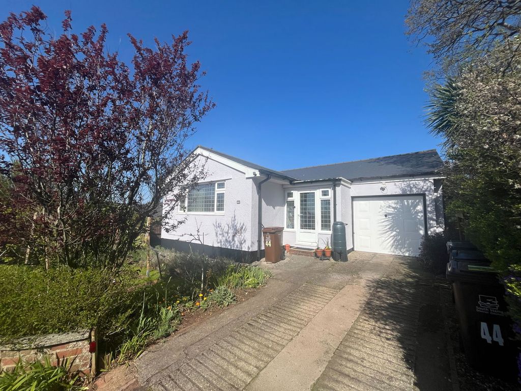 Property photo 1 of 8