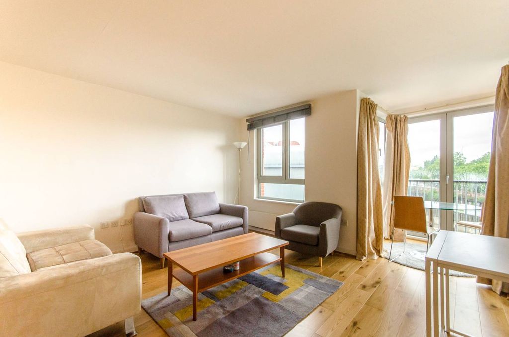 Property photo 3 of 8