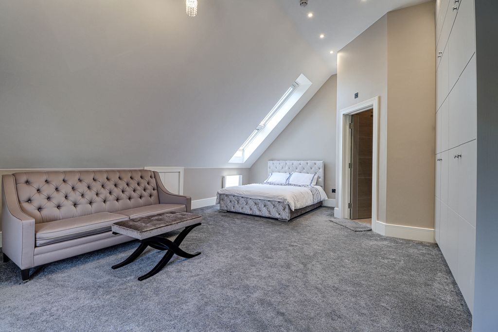 Additional image 23 of 7 bed detached house for saleLondon Road, Luton LU1