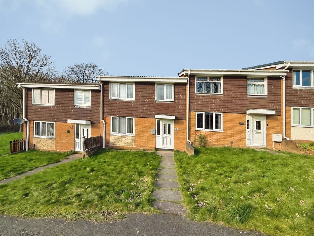 Property photo 1 of 11 Front