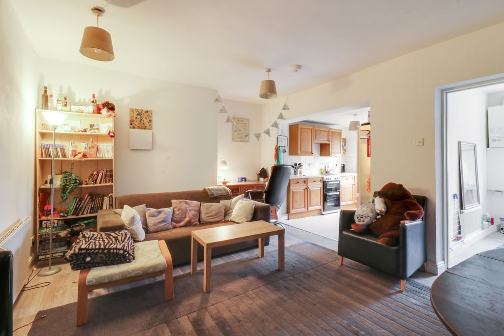 Property photo 2 of 14