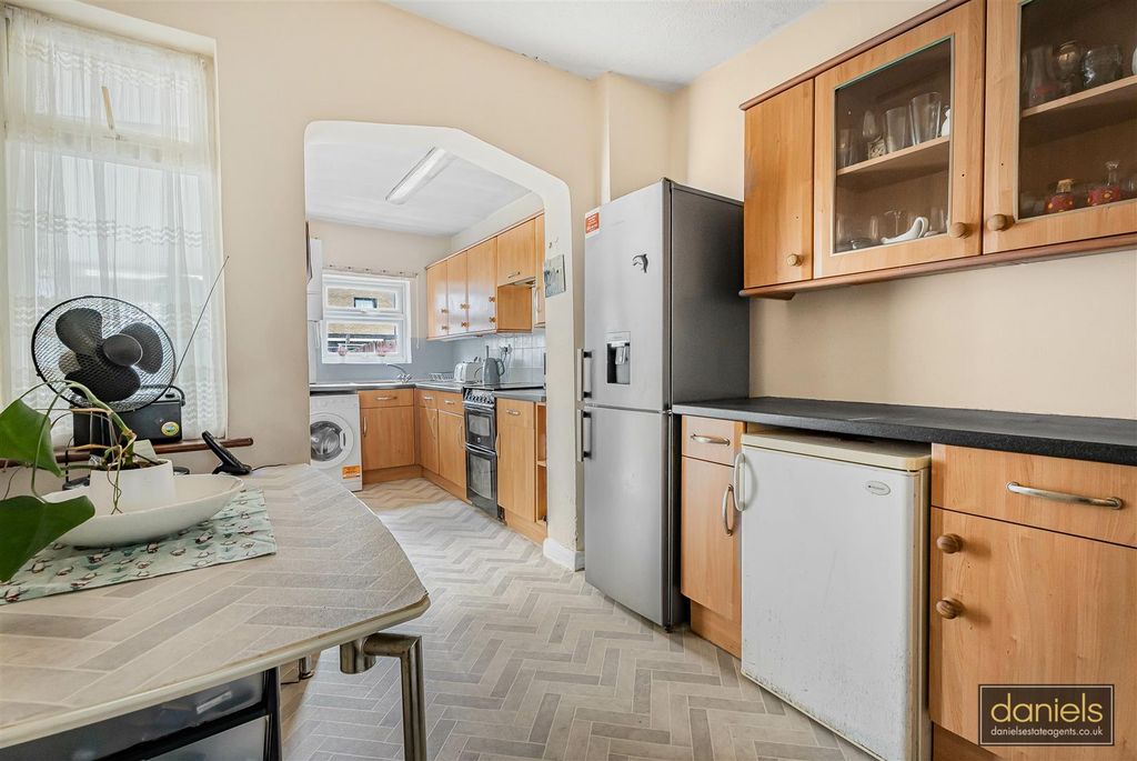 Property photo 3 of 16 8_68680_Watermarked.Jpg