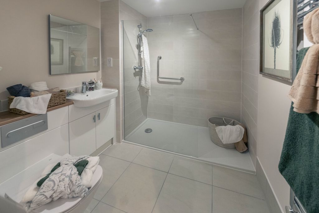 Additional image 8 of 2 bed flat to rentTadley RG26