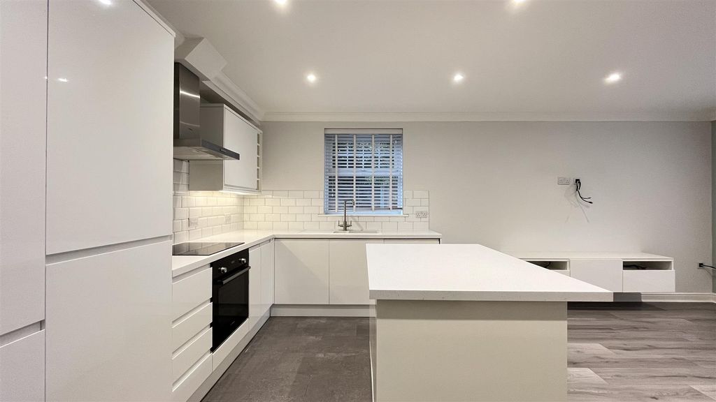 Property photo 3 of 18 Img_E8124.Jpg