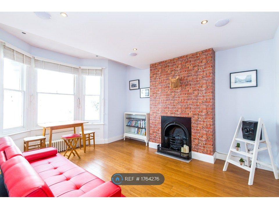 Property photo 2 of 9