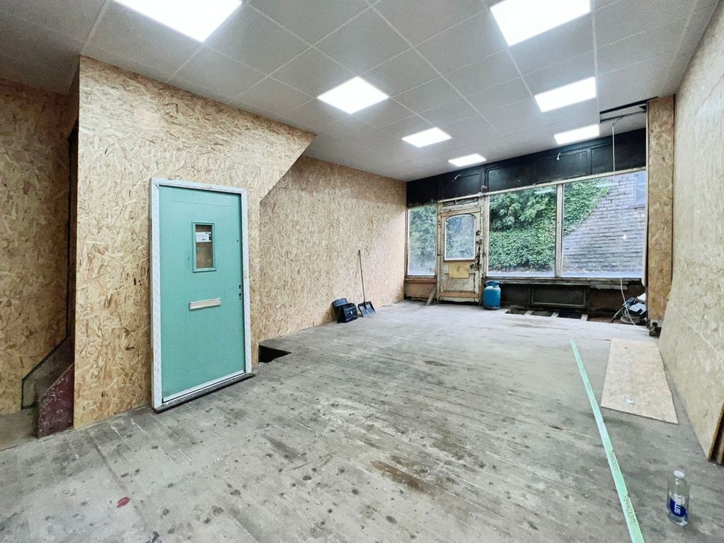 Property photo 3 of 10 Shop Floor