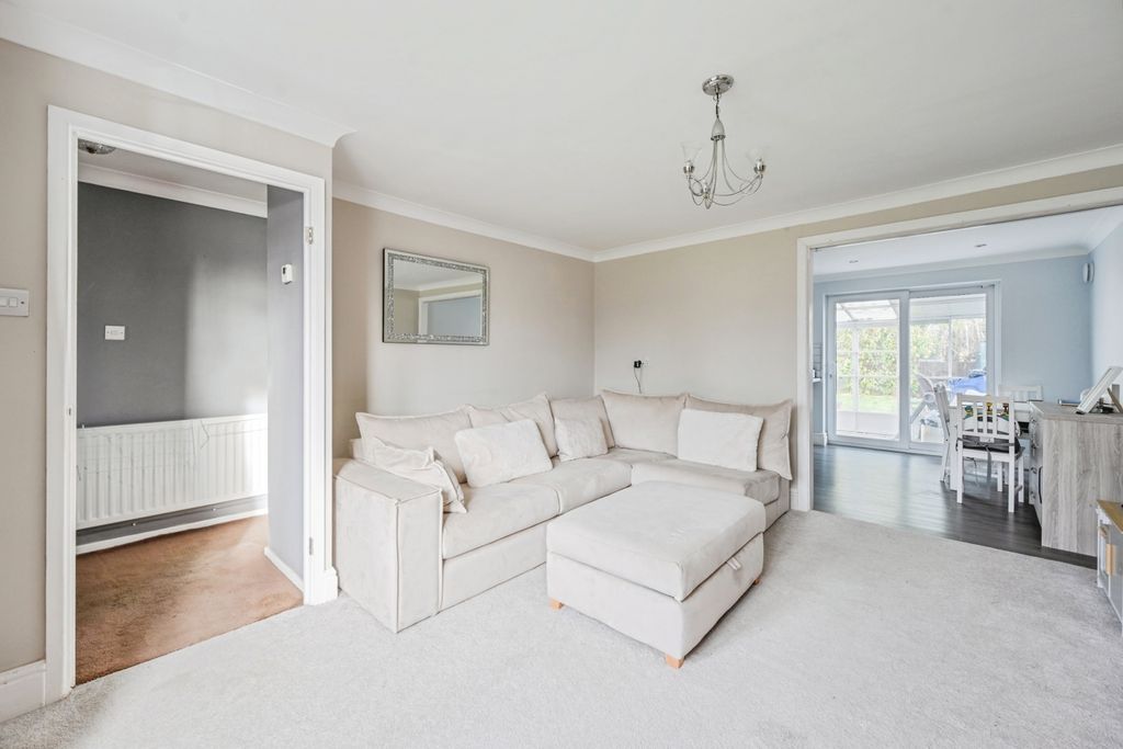 Property photo 3 of 17 Photo