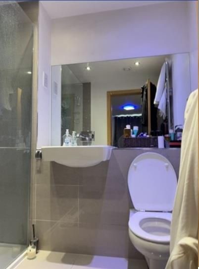 Property photo 2 of 3 En-Suite