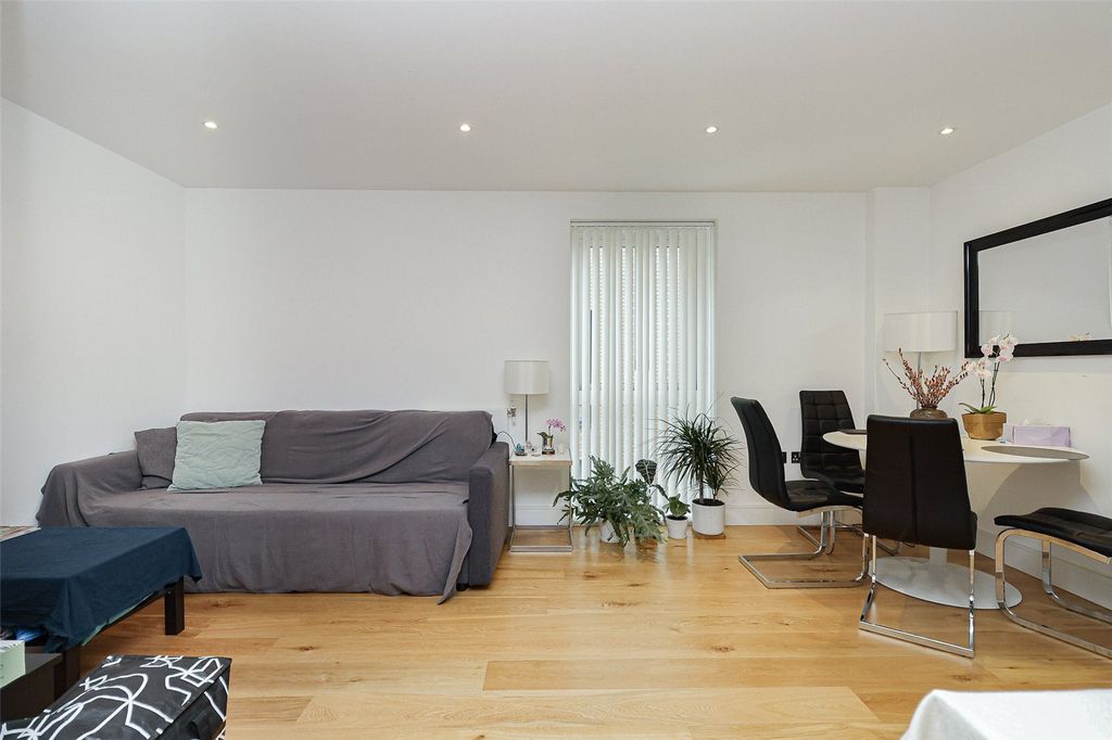 Property photo 2 of 12 Picture No. 04