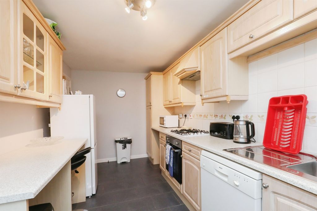 Property photo 3 of 17