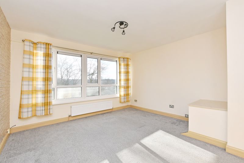 Property photo 3 of 17 Living Room