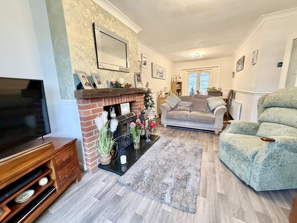 Property photo 2 of 16 Living Room