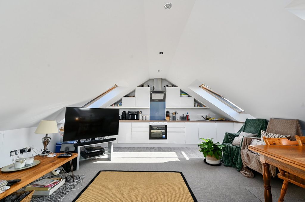 Property photo 2 of 18 Open Plan