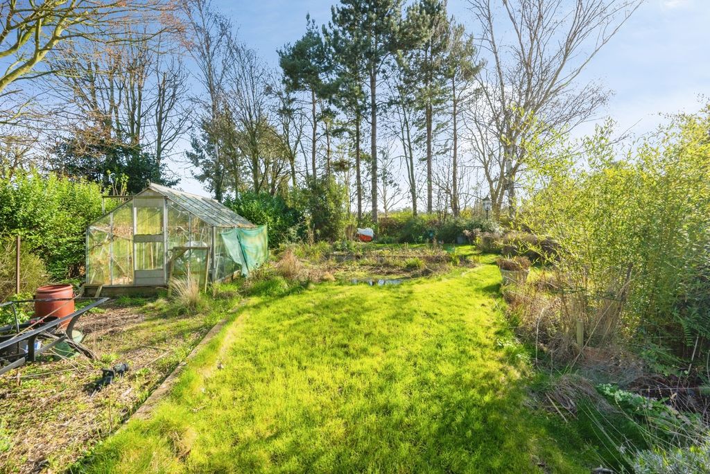 Property photo 3 of 17 Garden