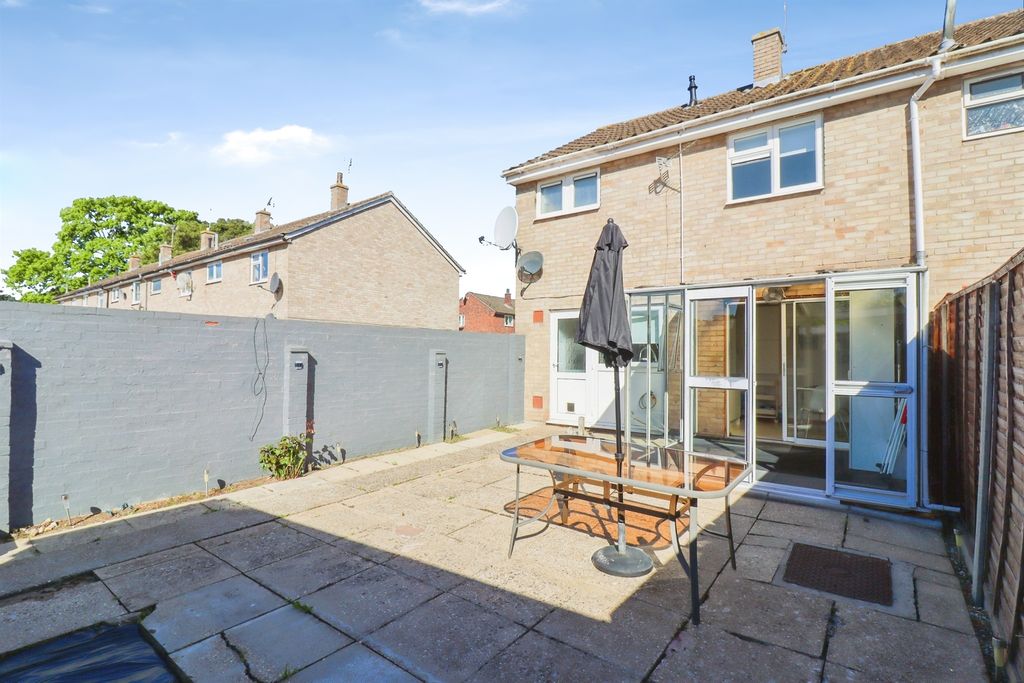 Property photo 2 of 15