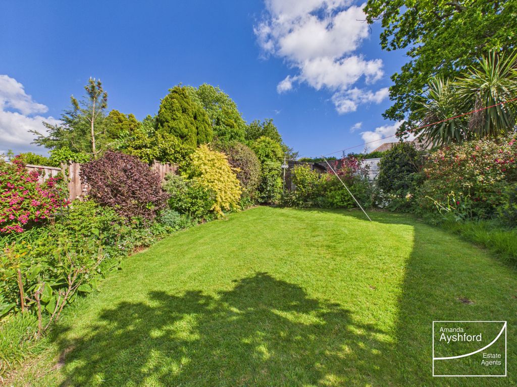 Property photo 2 of 28