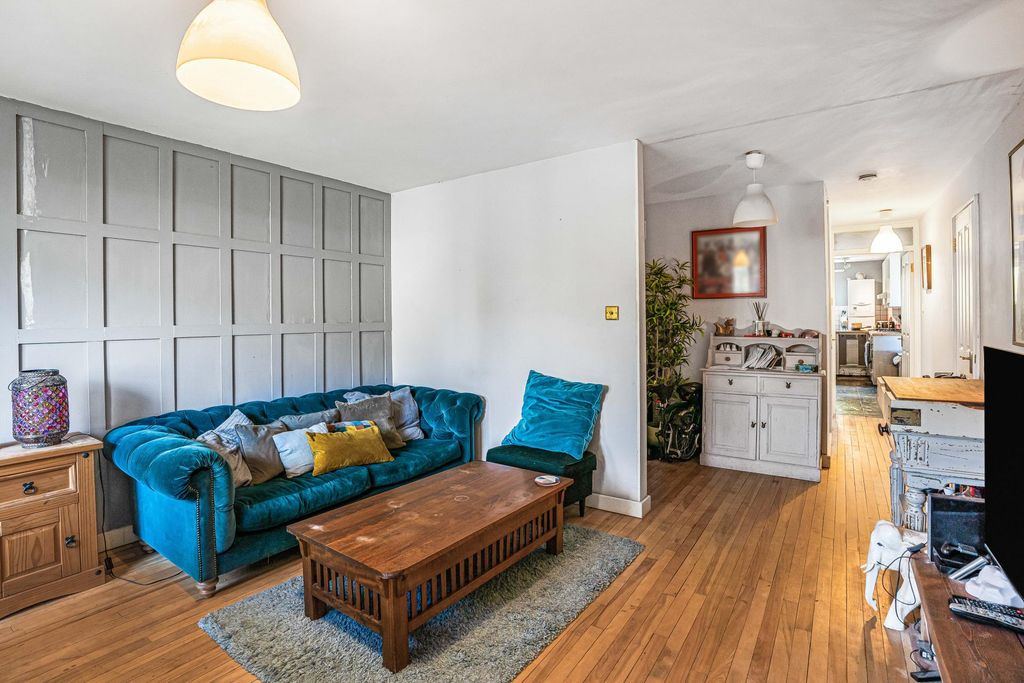 Property photo 2 of 14 Photo 1